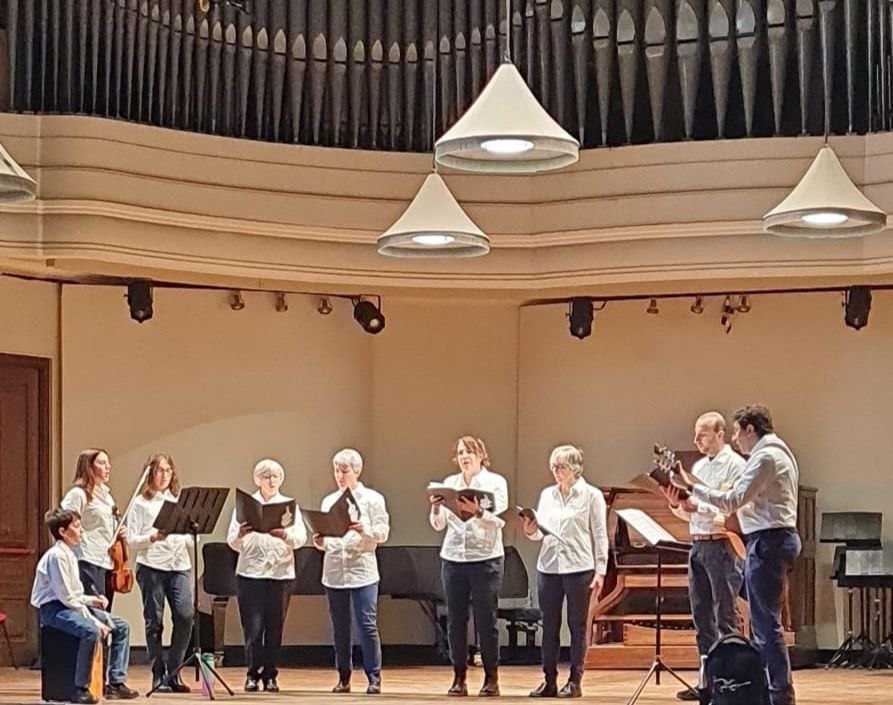 Foto del Coro durante una performance